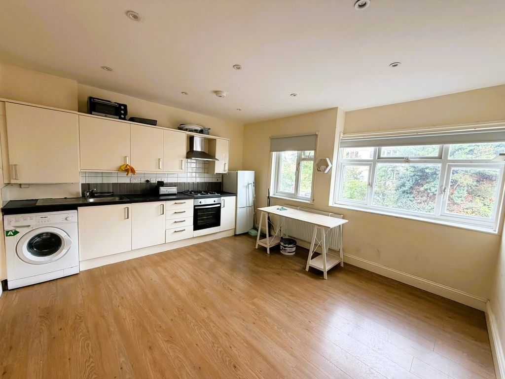 Property photo 1 of 8 Whatsapp Image 2026-09-19 At 16.45.44 (13).Jpeg