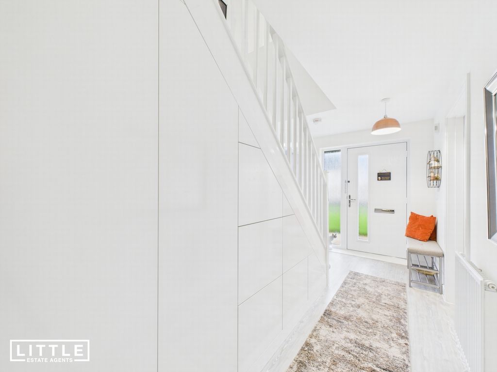 Property photo 3 of 38 Photo 7