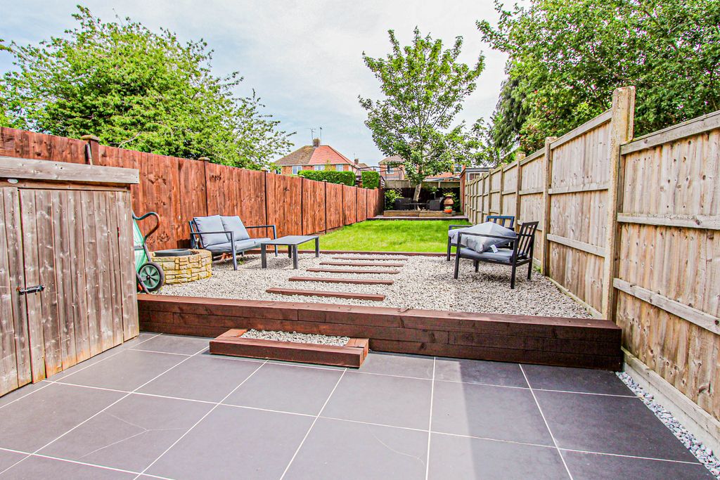 Property photo 3 of 14 Landscaped Garden