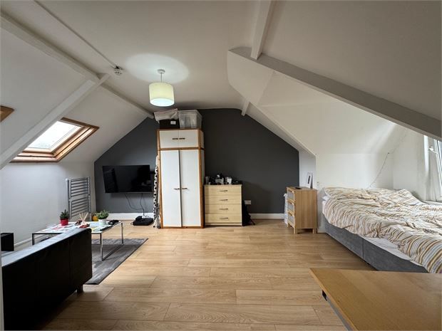 Property photo 3 of 6 Picture 3