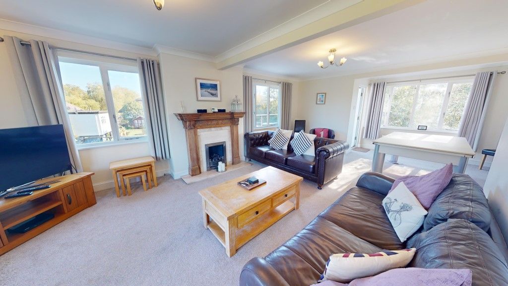 Property photo 2 of 28