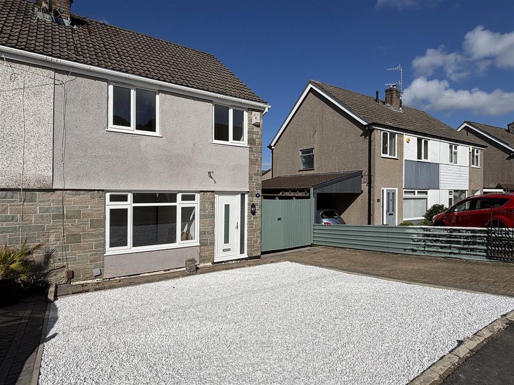 Property photo 2 of 14 Tempimagekklmrb.Jpg