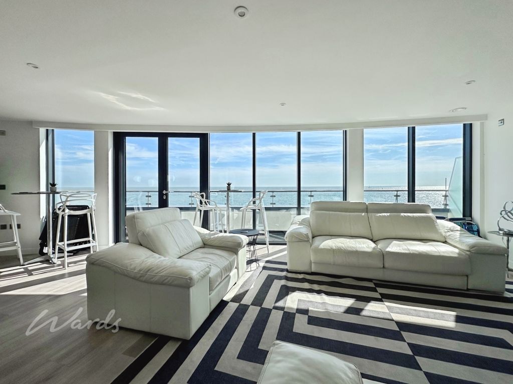 Property photo 2 of 11 Beach 10 Lounge 3...