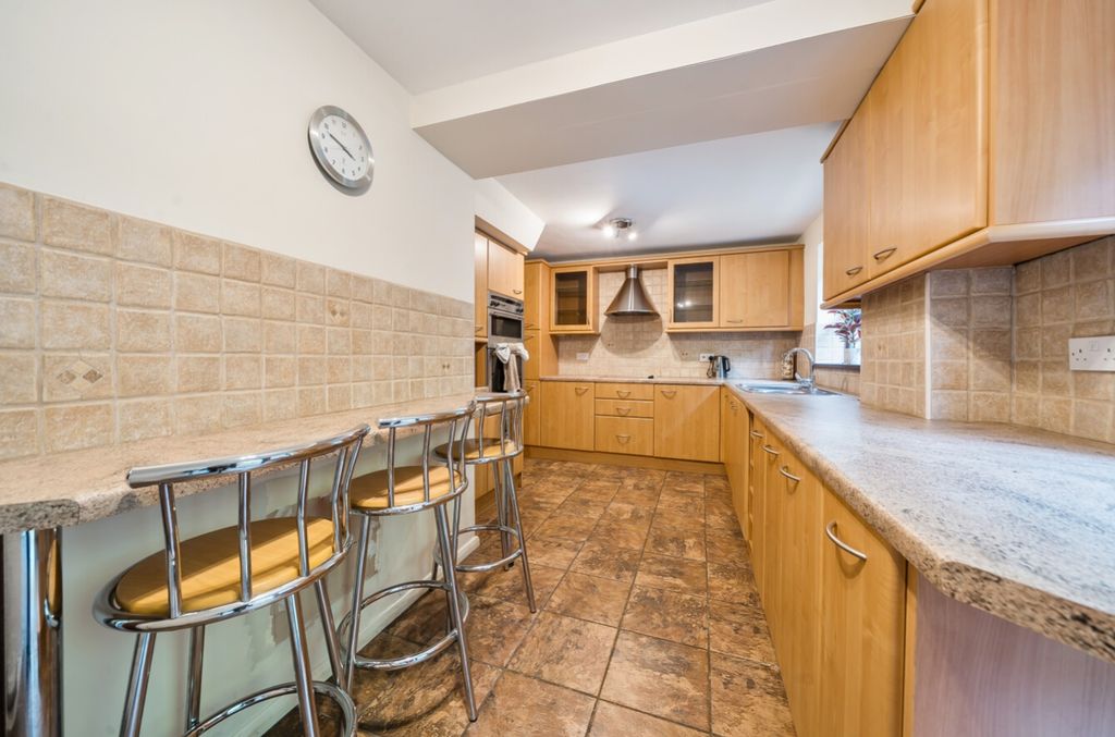 Property photo 2 of 24 1368890-17-68Ecf64F74Fcf