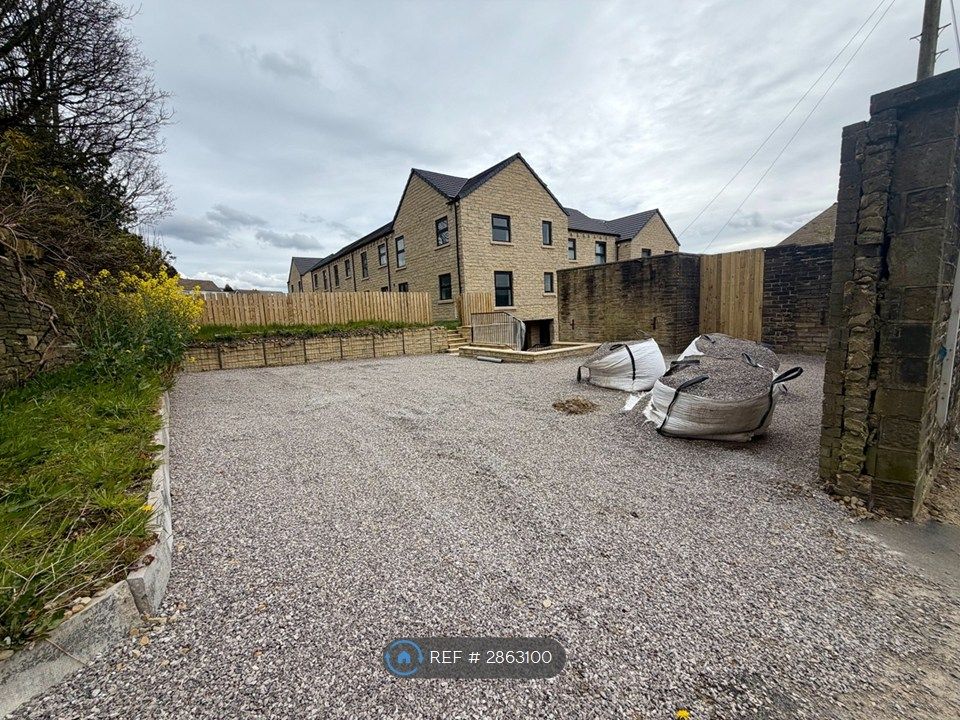 Property photo 2 of 22