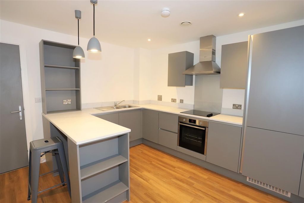 Property photo 2 of 9