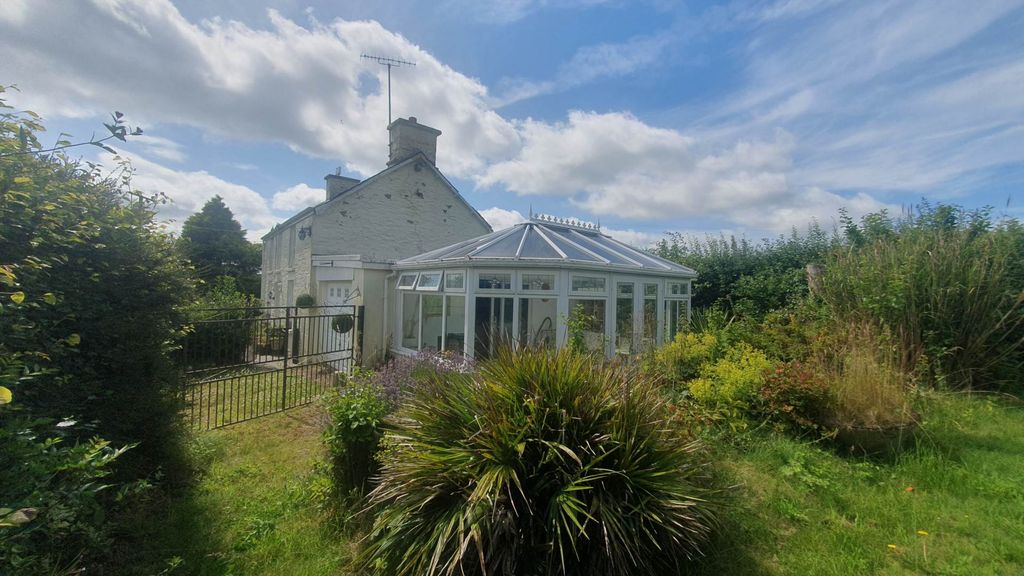 Property photo 1 of 21
