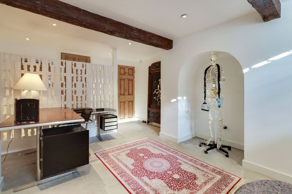 Additional image 13 of 5 bed semi-detached house for saleHampton Court Road, East Molesey KT8