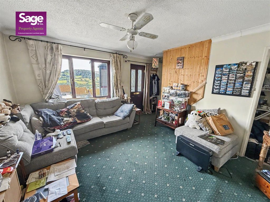 Property photo 3 of 15