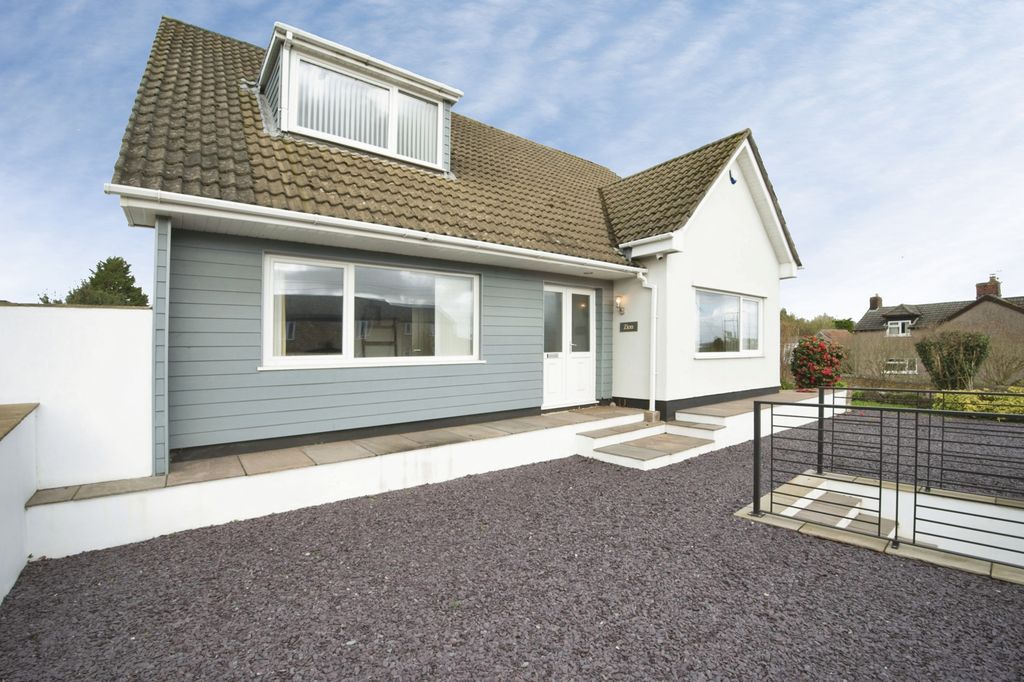 Property photo 2 of 25 Front