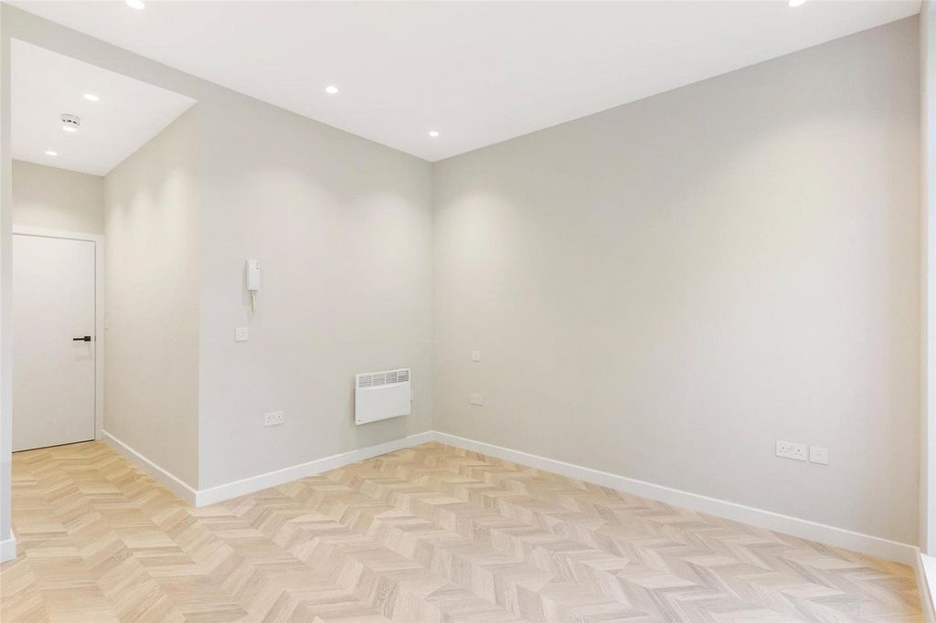 Property photo 2 of 8 Picture No. 04
