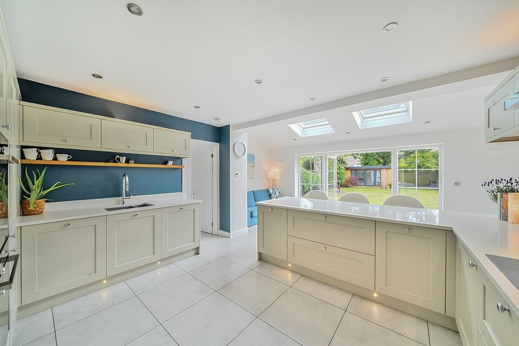 Property photo 2 of 19