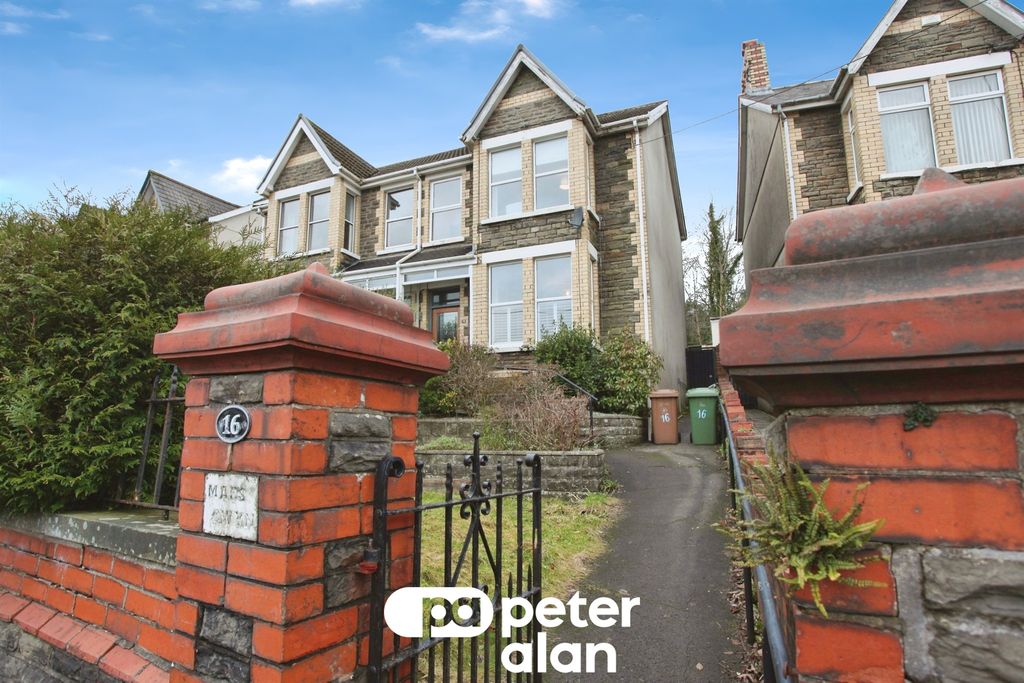 Property photo 1 of 28