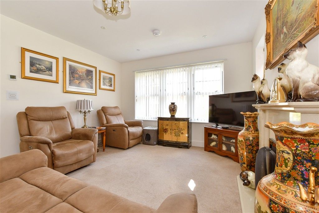 Property photo 3 of 17 Sitting Room