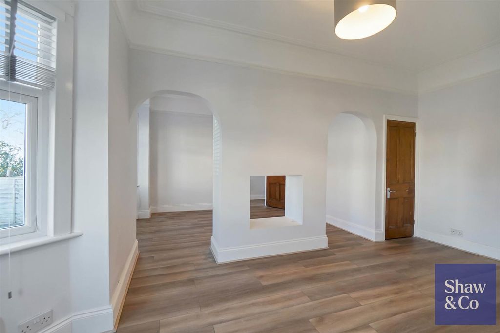 Property photo 3 of 16 Dsc00090.Jpg