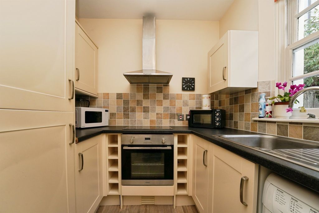 Property photo 3 of 14