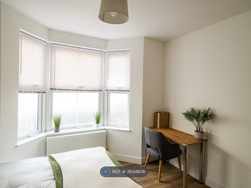 Property photo 2 of 11