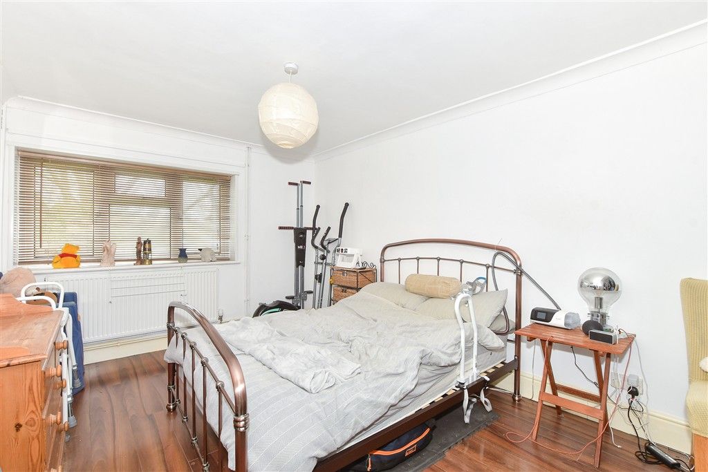 Property photo 3 of 8 Bedroom