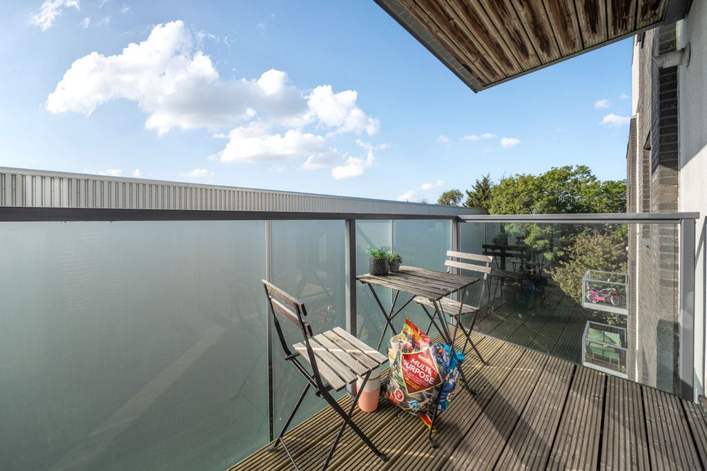 Property photo 3 of 13 1535754-2-1A13566...
