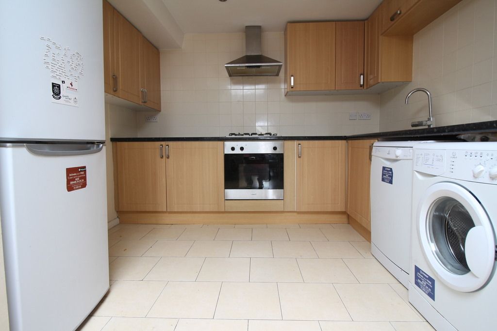 Property photo 1 of 2