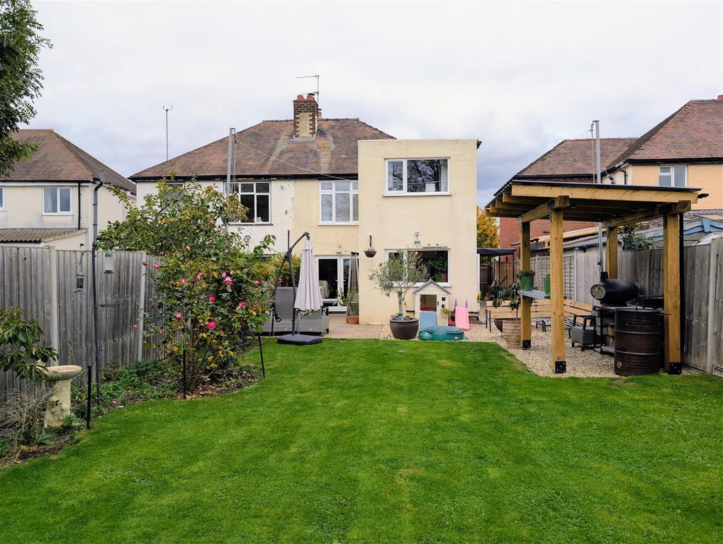 Property photo 1 of 27