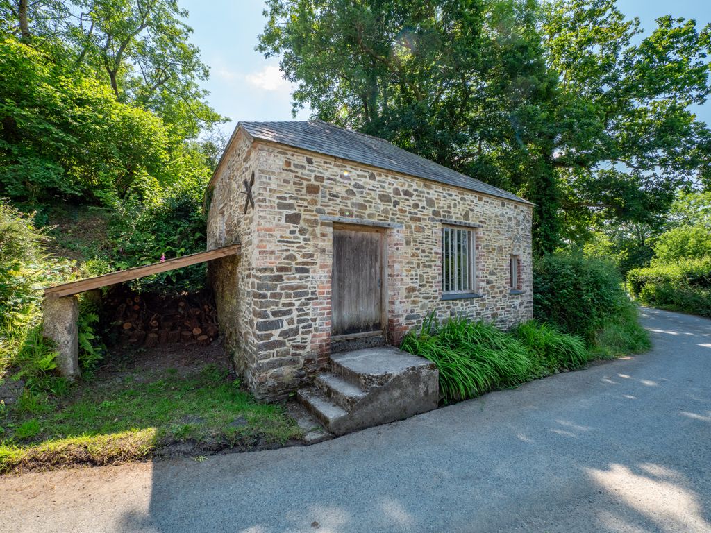 Property photo 3 of 26