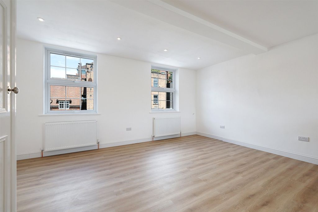 Property photo 2 of 15 Picture No. 27