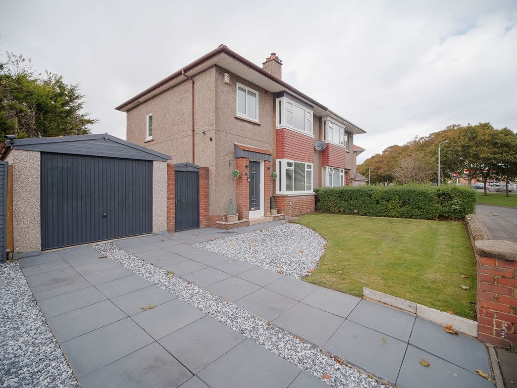 Property photo 1 of 24 3 Bedroom Semi-Detached Villa