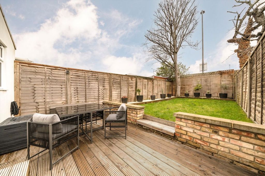 Property photo 3 of 8