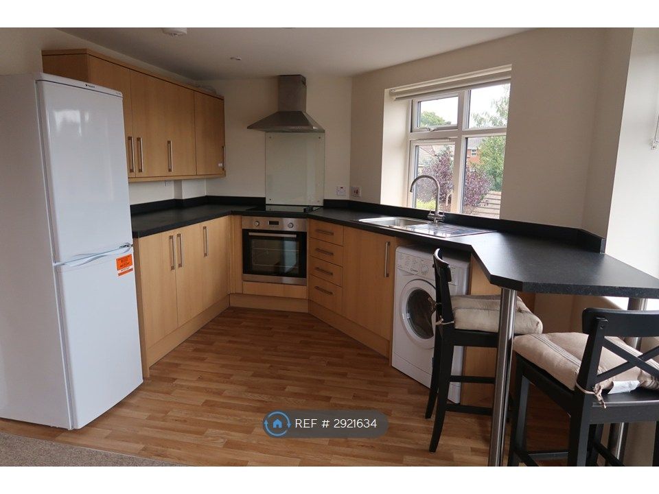 Property photo 2 of 8 Kitchen