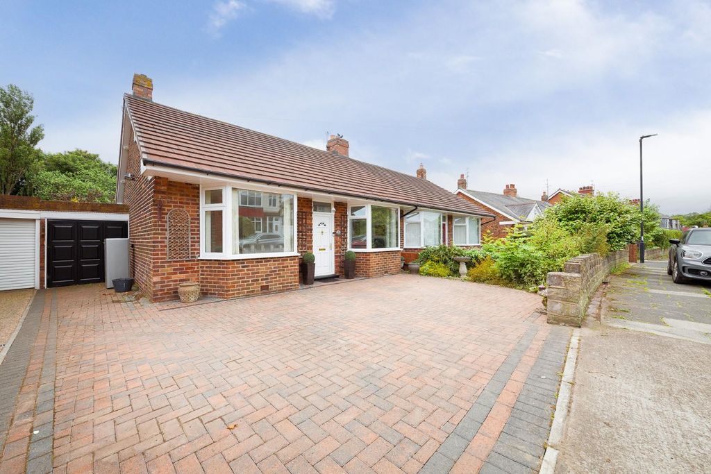 Property photo 1 of 18 External