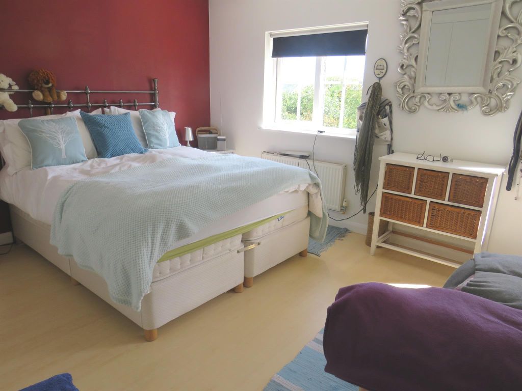 Property photo 3 of 10 Bedroom