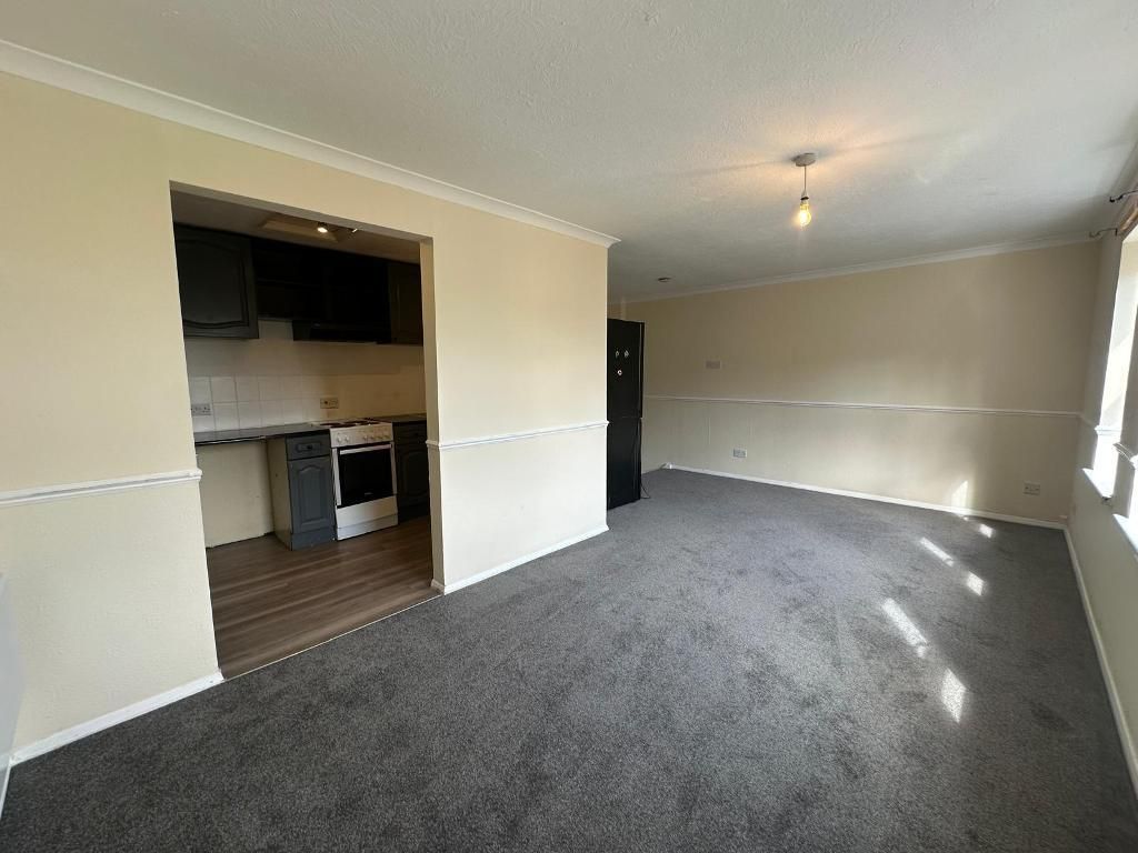 Property photo 2 of 8 Photo 2