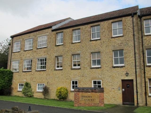 Property photo 1 of 5 Priory Court (1)