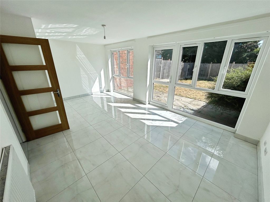 Property photo 3 of 8 Picture No. 08