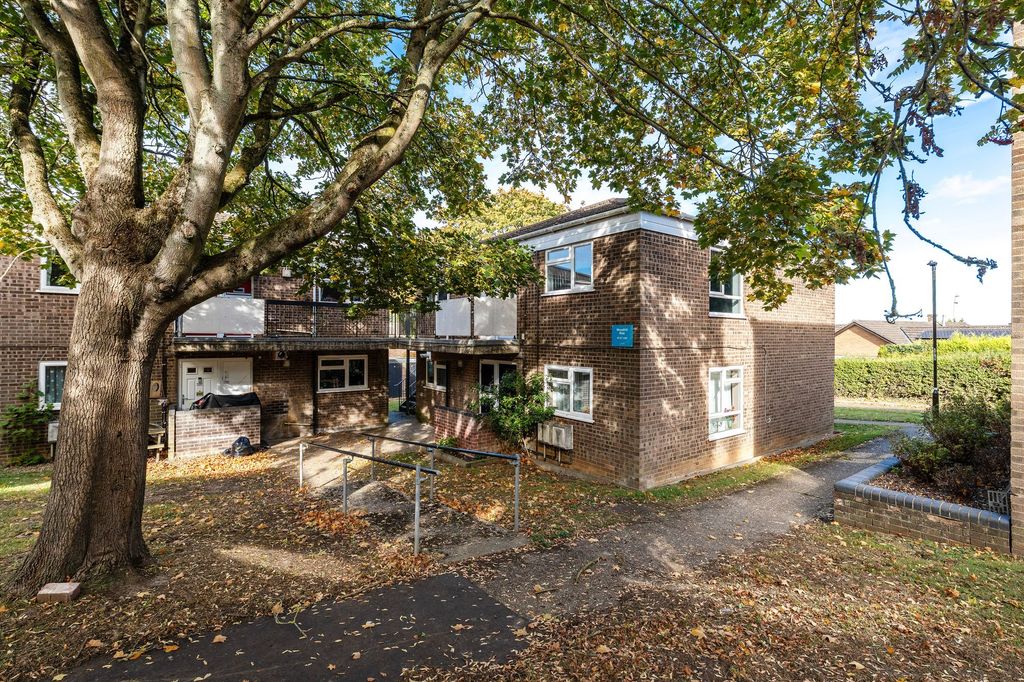 Property photo 1 of 11