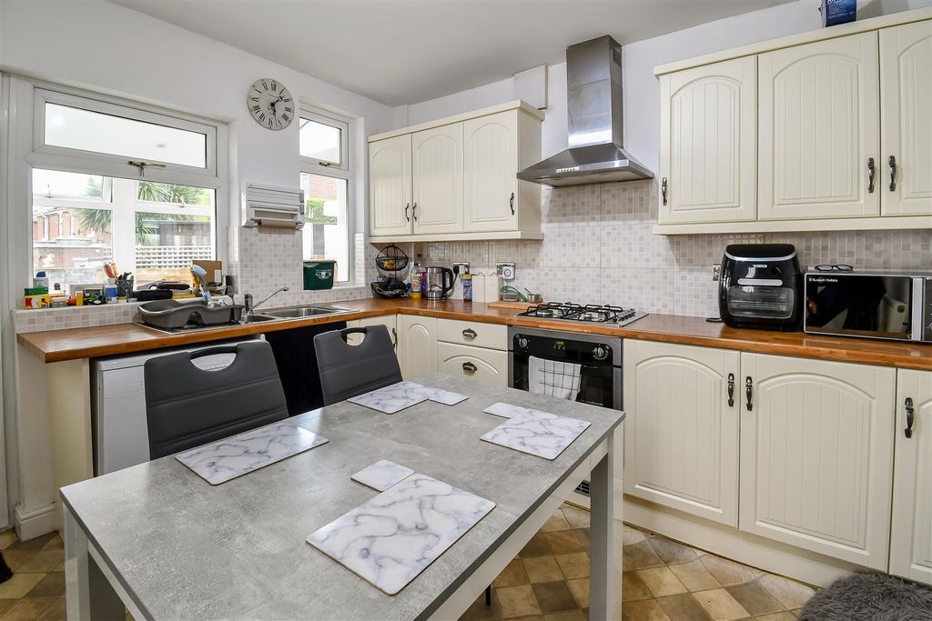 Property photo 3 of 24 Kitchen