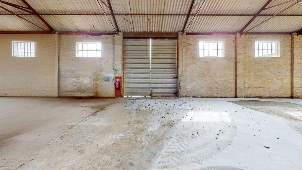 Property photo 2 of 8 Tractor-Shed-Court-Farm-Church-Street-Photo-1-Defu