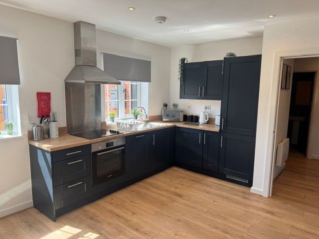 Property photo 2 of 7 Kitchen
