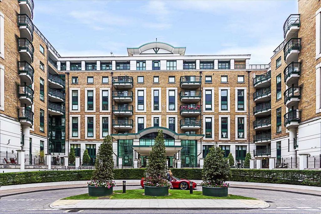 Property photo 2 of 11