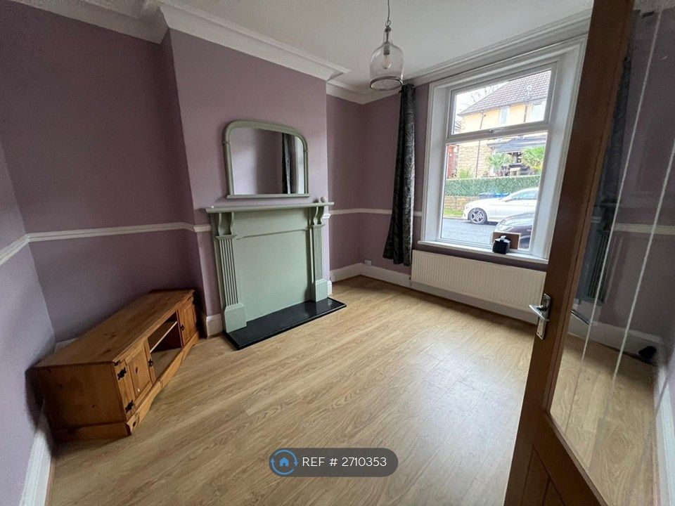 Property photo 2 of 10 Lounge