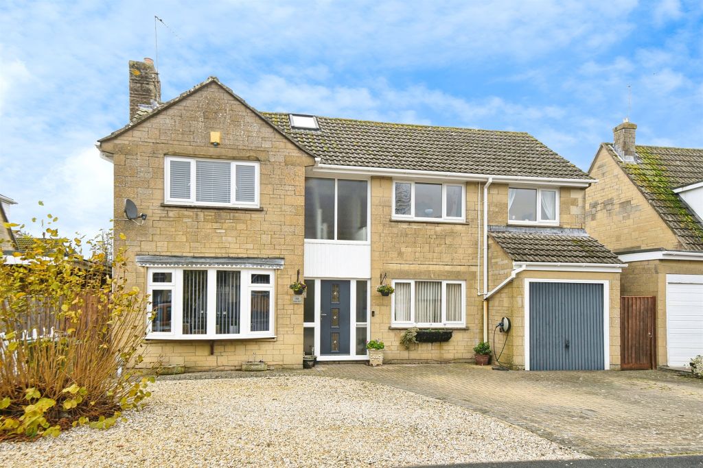 Property photo 1 of 18