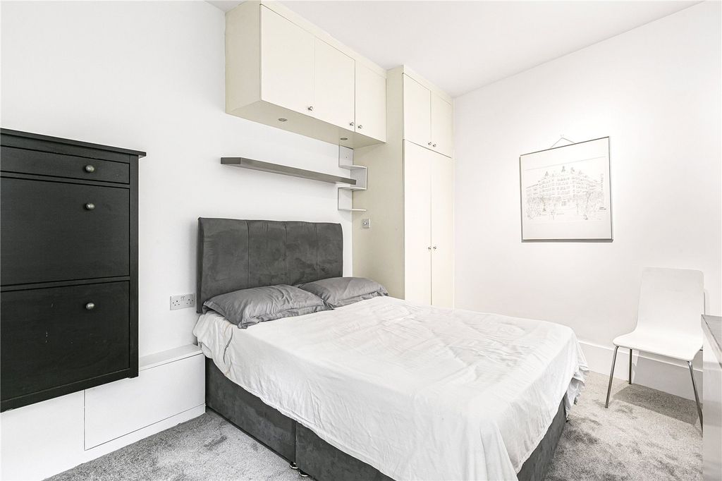 Property photo 2 of 11 Studio