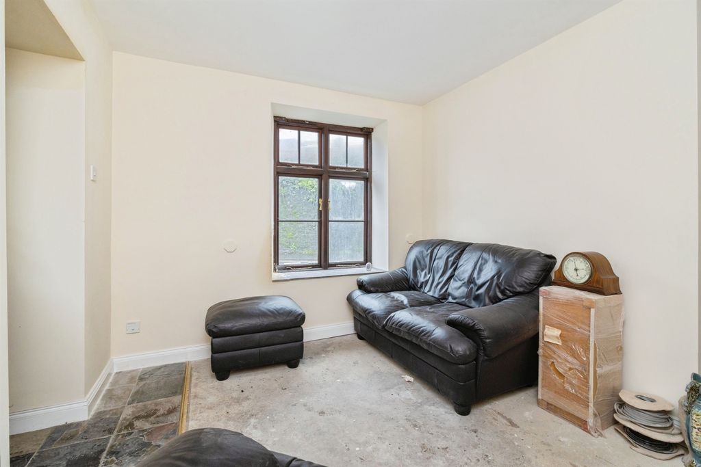 Additional image 4 of 4 bed flat for saleColley End Road, Paignton TQ3