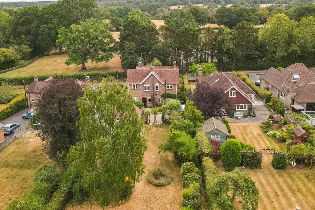 Property photo 3 of 31