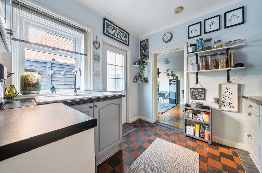 Property photo 2 of 11 1467511-4-6A10916...