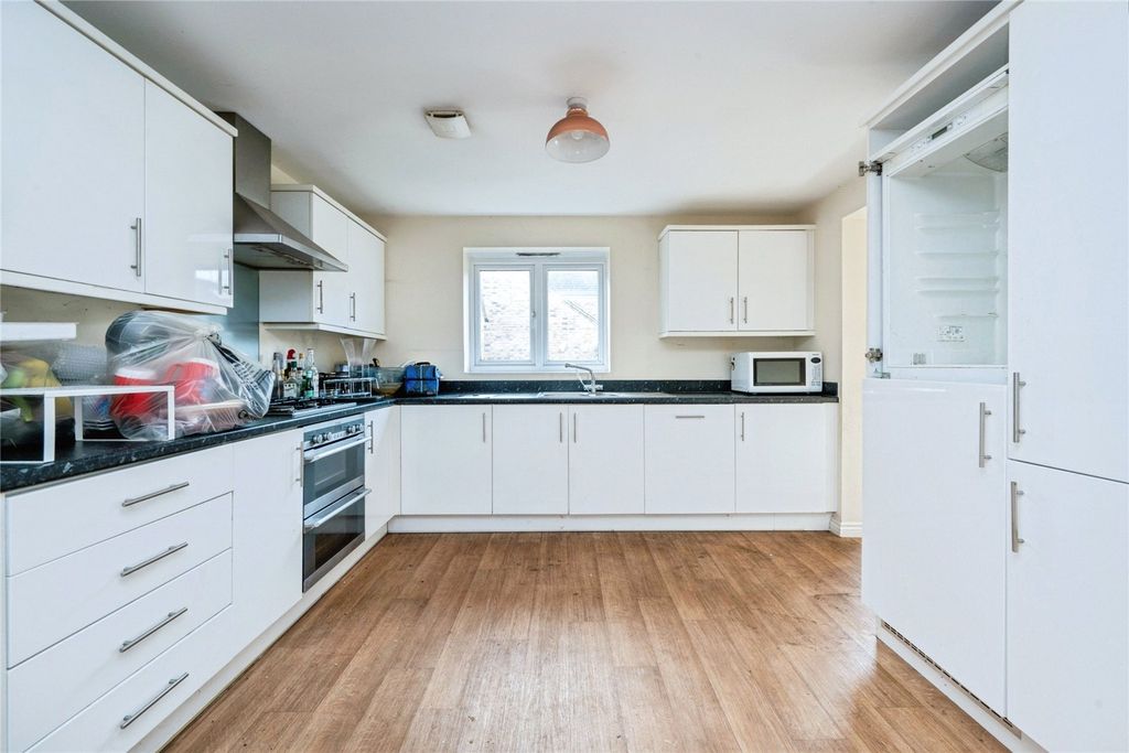 Property photo 2 of 20 Picture No. 15