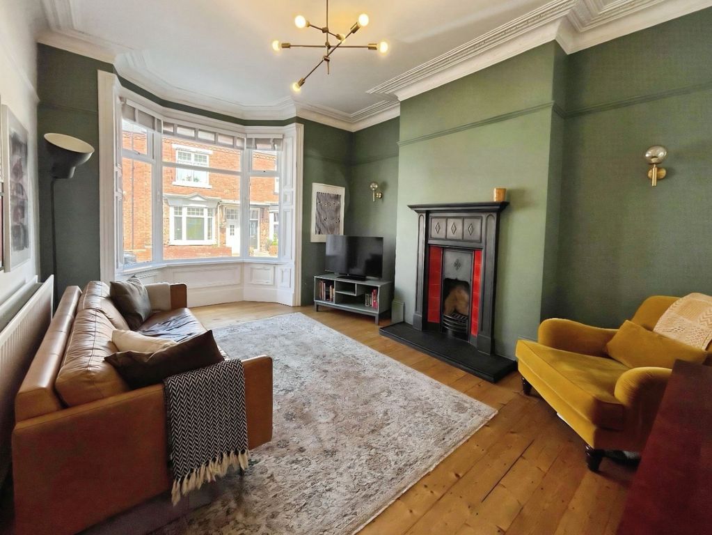 Property photo 2 of 23 4795795