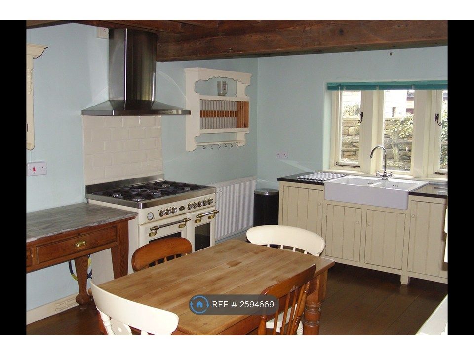 Property photo 2 of 5 Kitchen