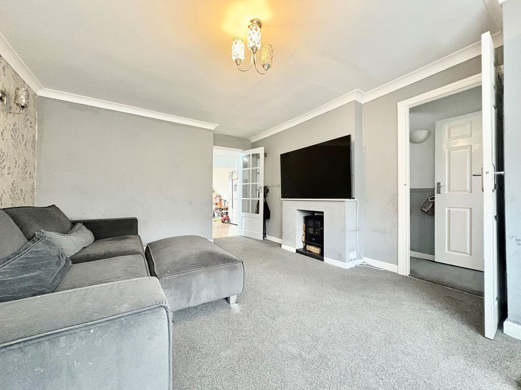 Property photo 2 of 13 Bathroom